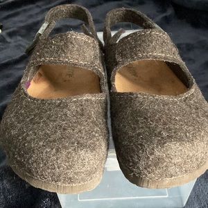 Biotime felted clogs with strap